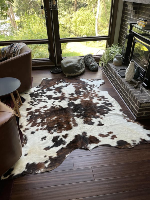 Classic Tricolor Cowhide Rug