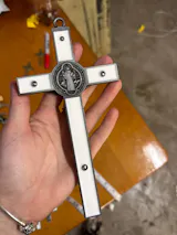1Pc Church Relics Jesus on the Stand Cross