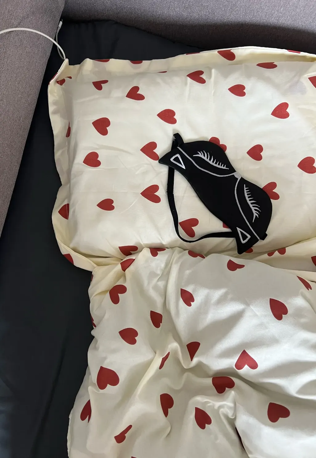 Qfdian Vintage Red Hearts Bedding Set main image 1