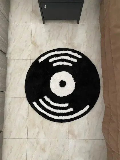Retro Vinyl Record Tufted Round Rug