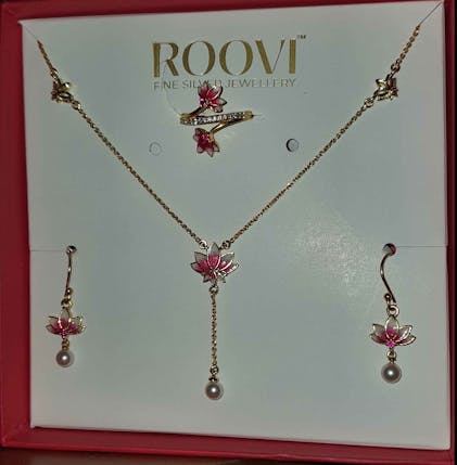 Lotus Glow 925 Silver Necklace with Pearl – Roovi