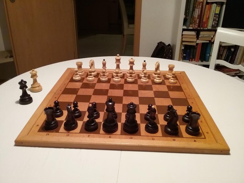 Check The Royal Chess Mall Review And Purchase Your Favorite Chess Sets 