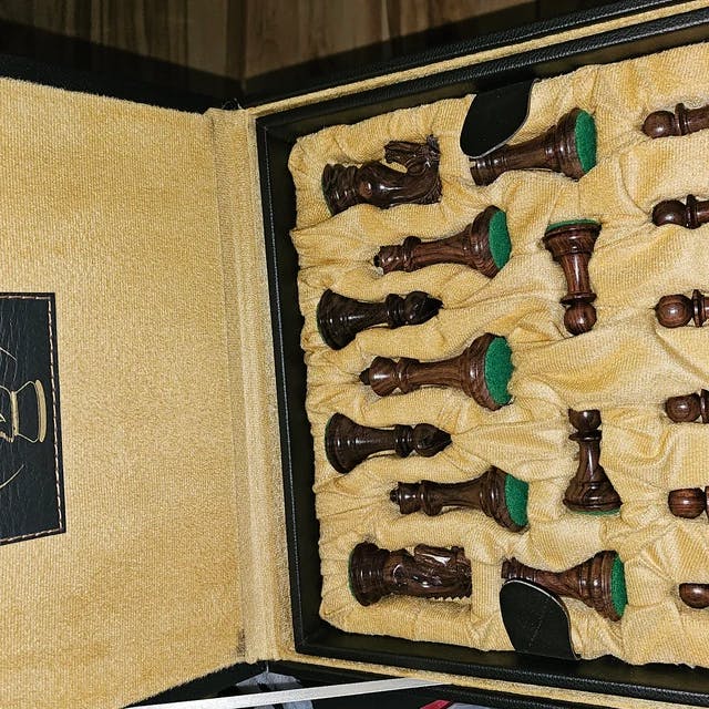 Check the Royal Chess Mall review and purchase your favorite chess sets ...