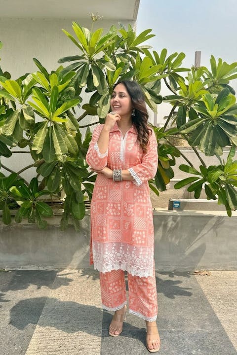 Salmon Pink Floral Print Wide Lace Kurta With Pant