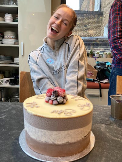 CREATE YOUR BESPOKE CAKE