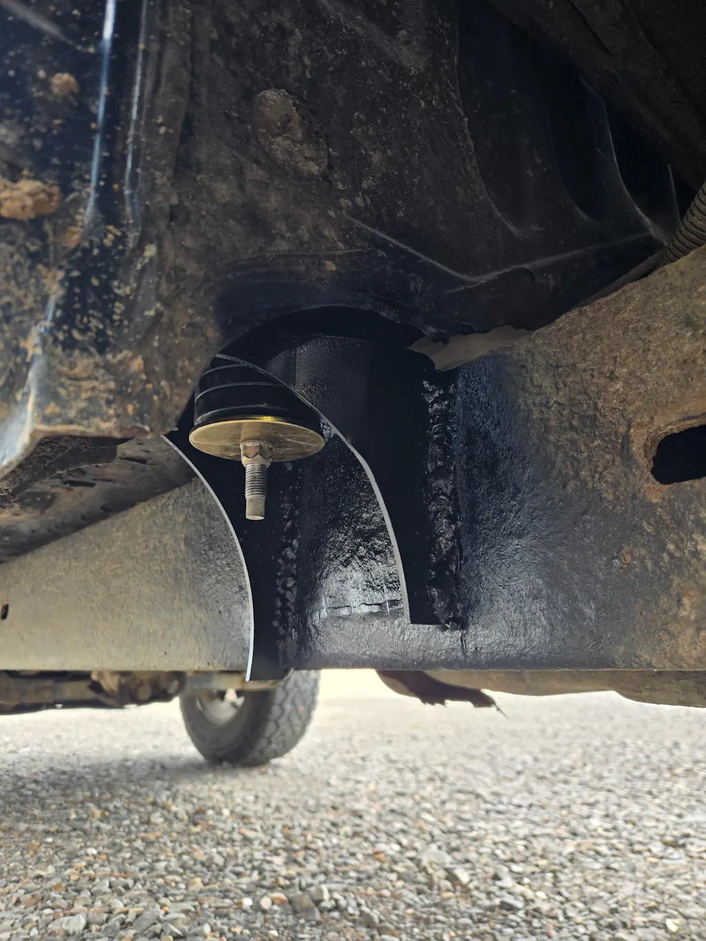 Rust Buster Rear Cab Mount For 1995-2015 Toyota Tacoma RB7123