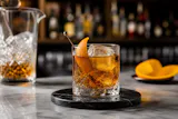How to make an old fashioned cocktail β step illustration