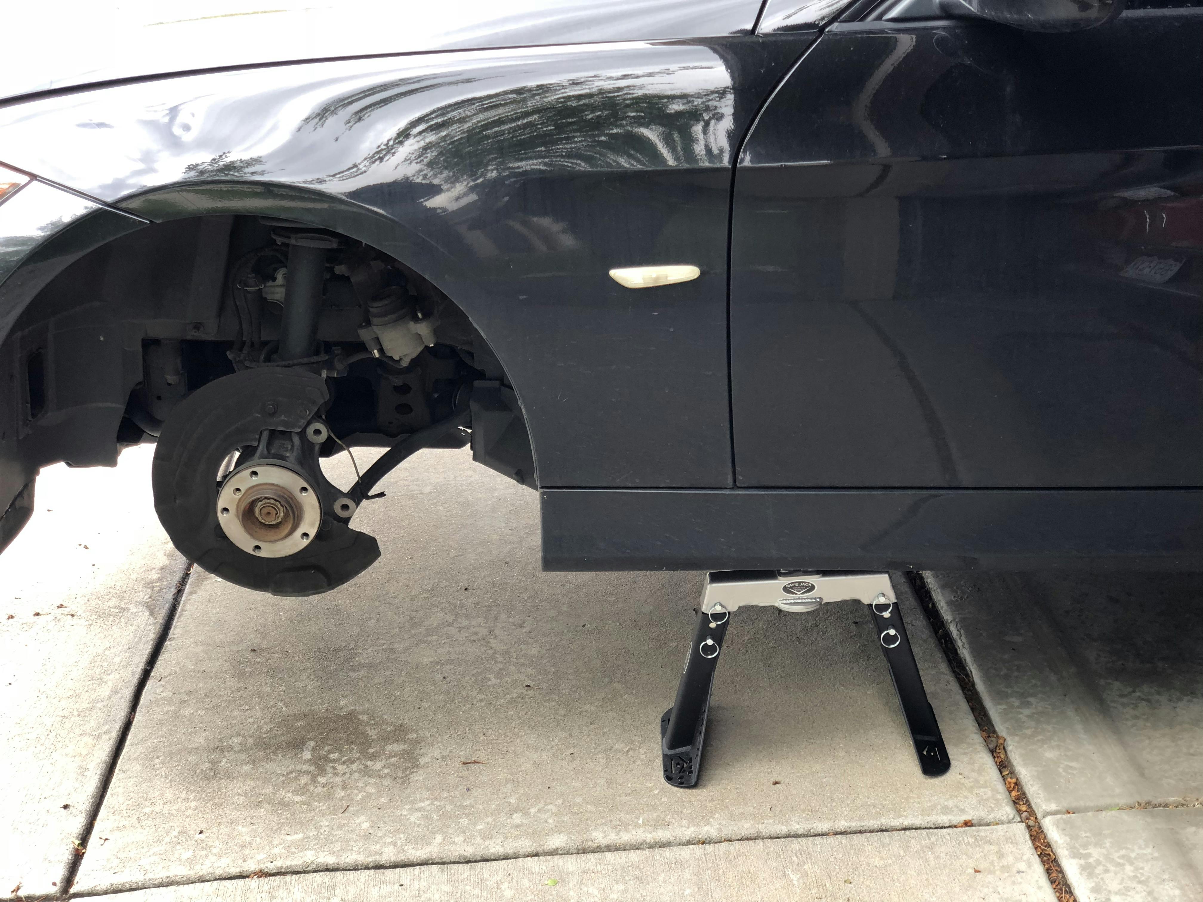 The RennStand by Safe Jack