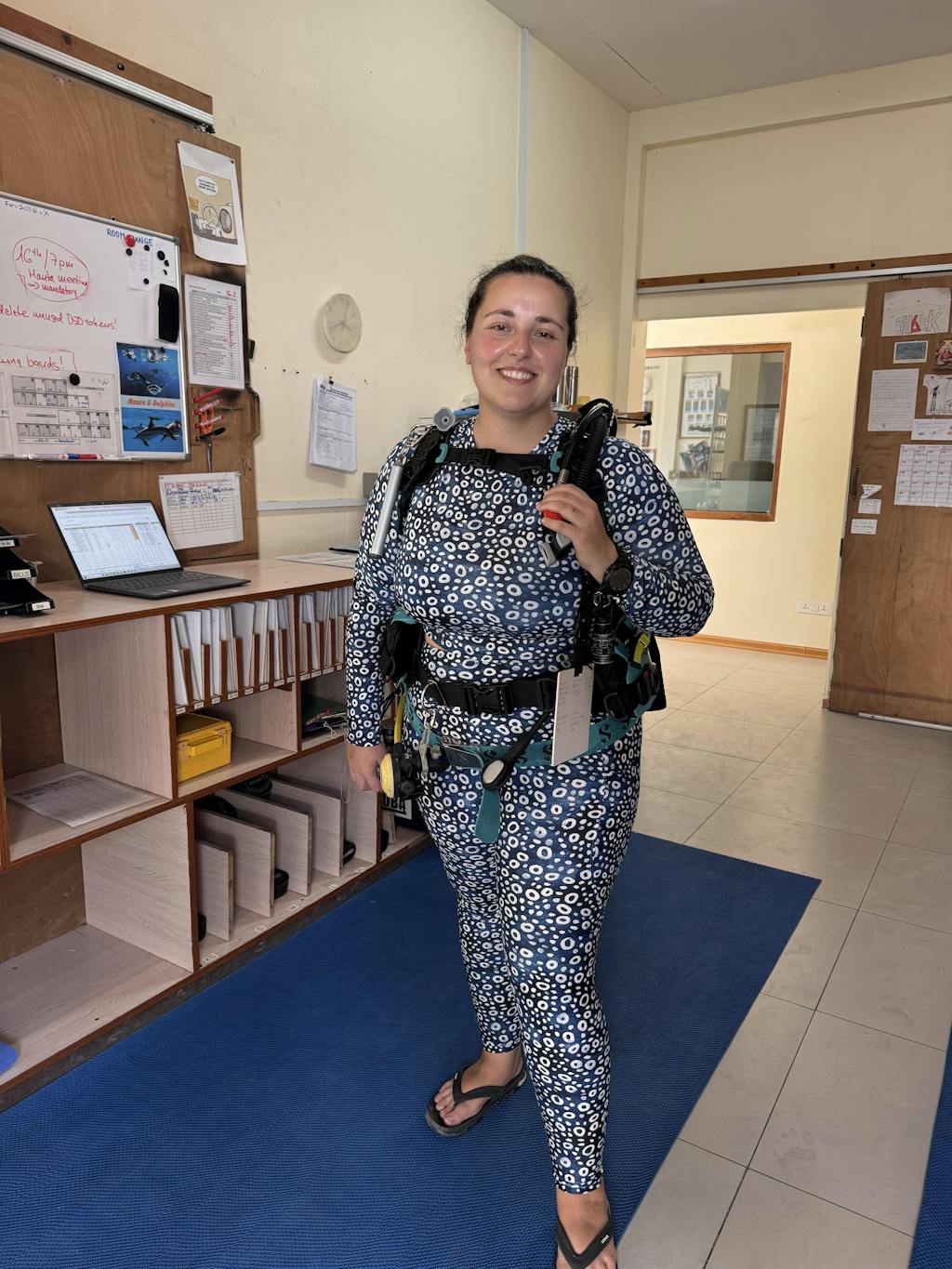 Eagle Ray Spots Eco Cropped Rash Guard