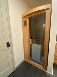 Maxwell-901BH 1 Person Ultra-Low EMF Far Infrared Sauna
