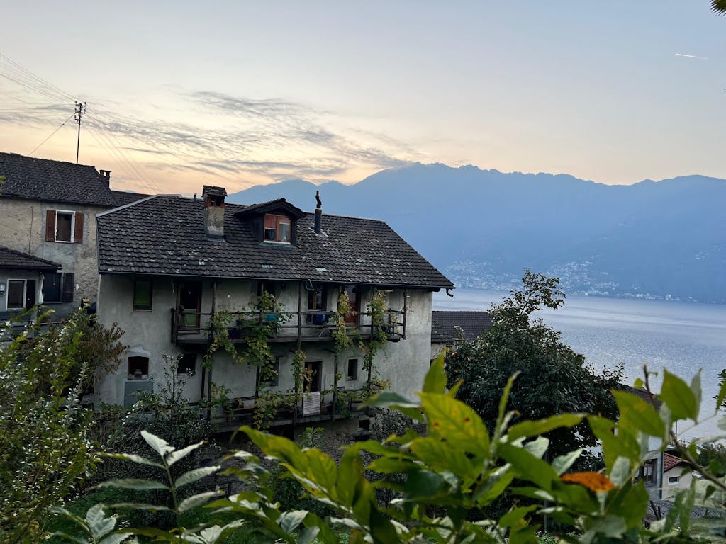  Lapislazuli Reiki Symbole Edelstein Set – dein Talisman für Klarheit, Optimismus & innere Stärke