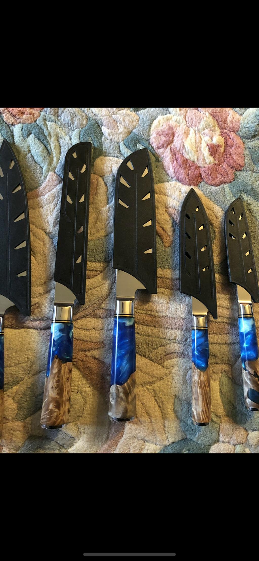 Aiko (あいこ, アイコ) Damascus Steel Knife with coloured Blue resin handle