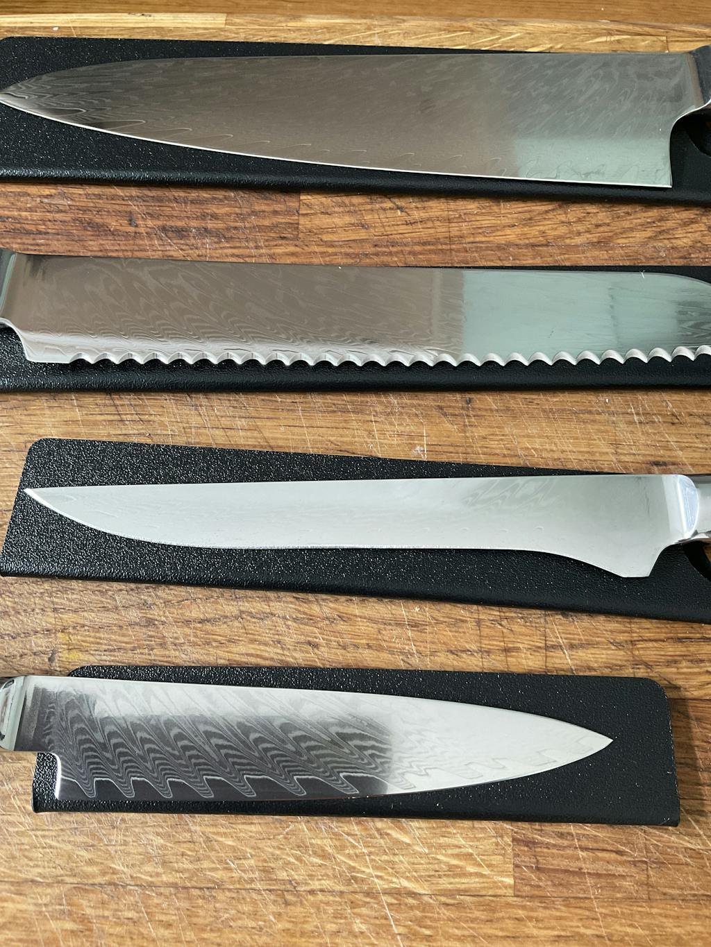 Aiko (あいこ, アイコ) Damascus Steel Knife with coloured Blue resin handle