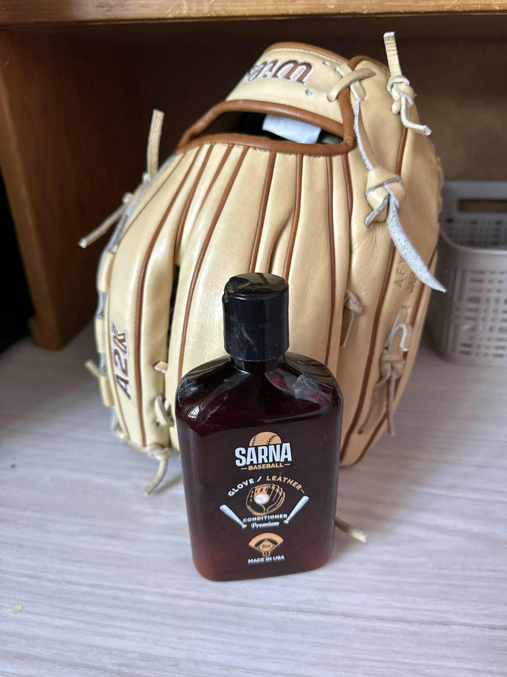 Sarna Baseball Glove Leather Conditioner
