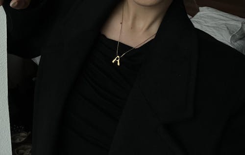 VIE INITIAL NECKLACE