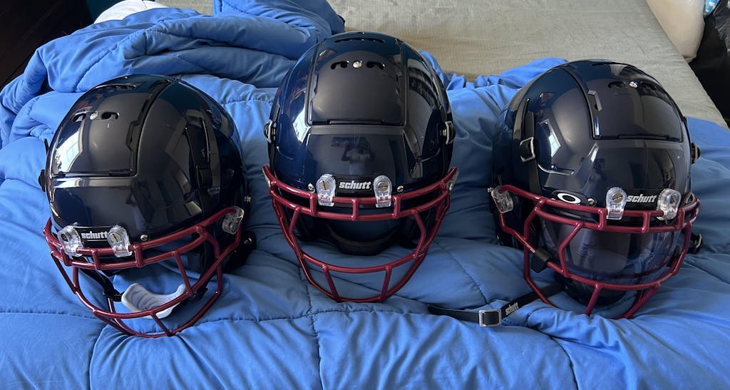 F7 2.0 COLLEGIATE HELMET