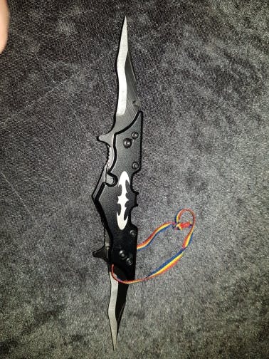 Bat Twin Blade Batarang Style Pocket Knife Seekfancy Com Bat Twin Blade Batarang Style Pocket Knife Seekfancy Com