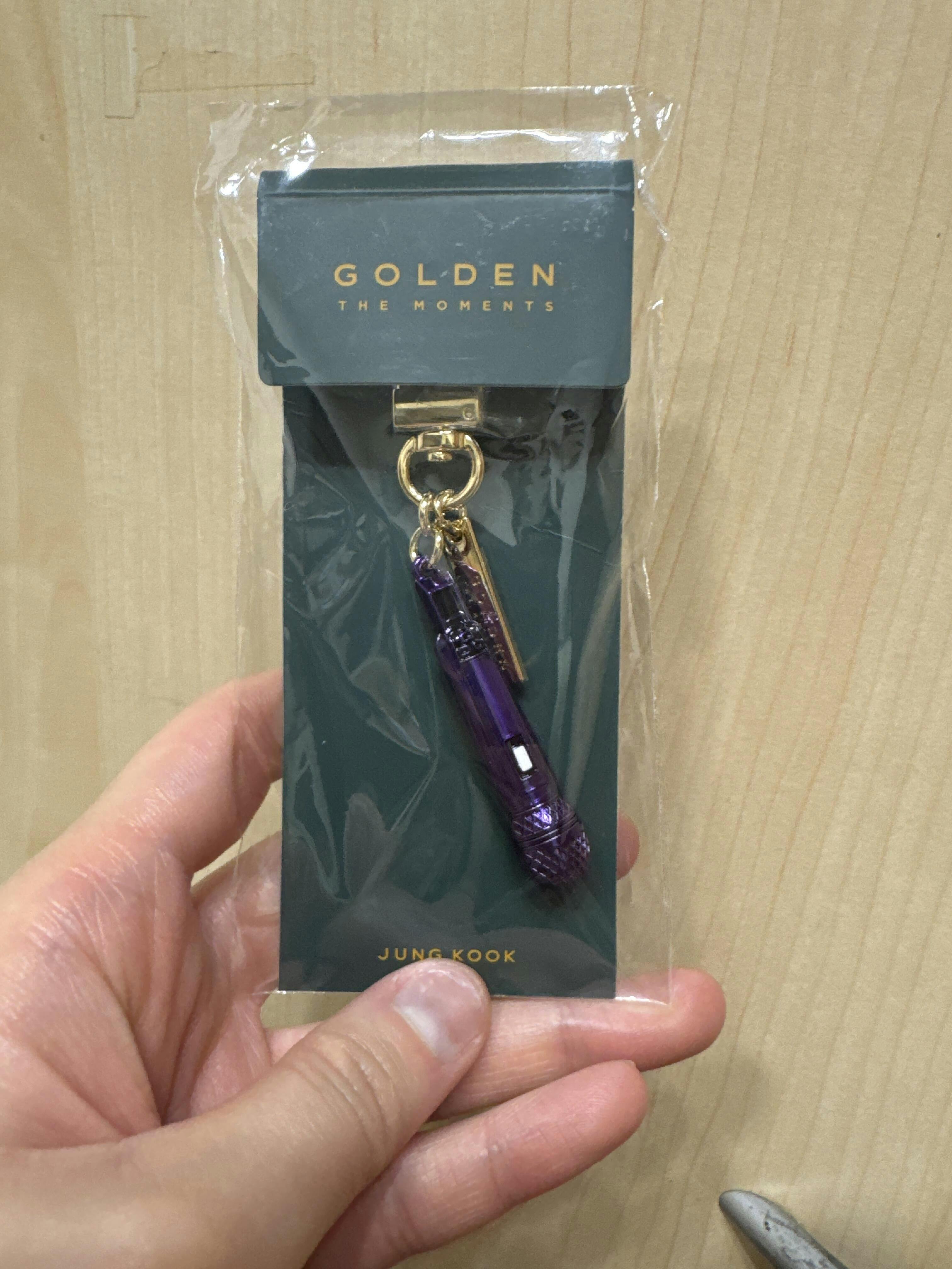 【JUNG KOOK】GOLDEN 展示会MIC KEYRING IN STOCK ⭐️ Mic Keyring⭐️ Jungkook Golden: The Moments