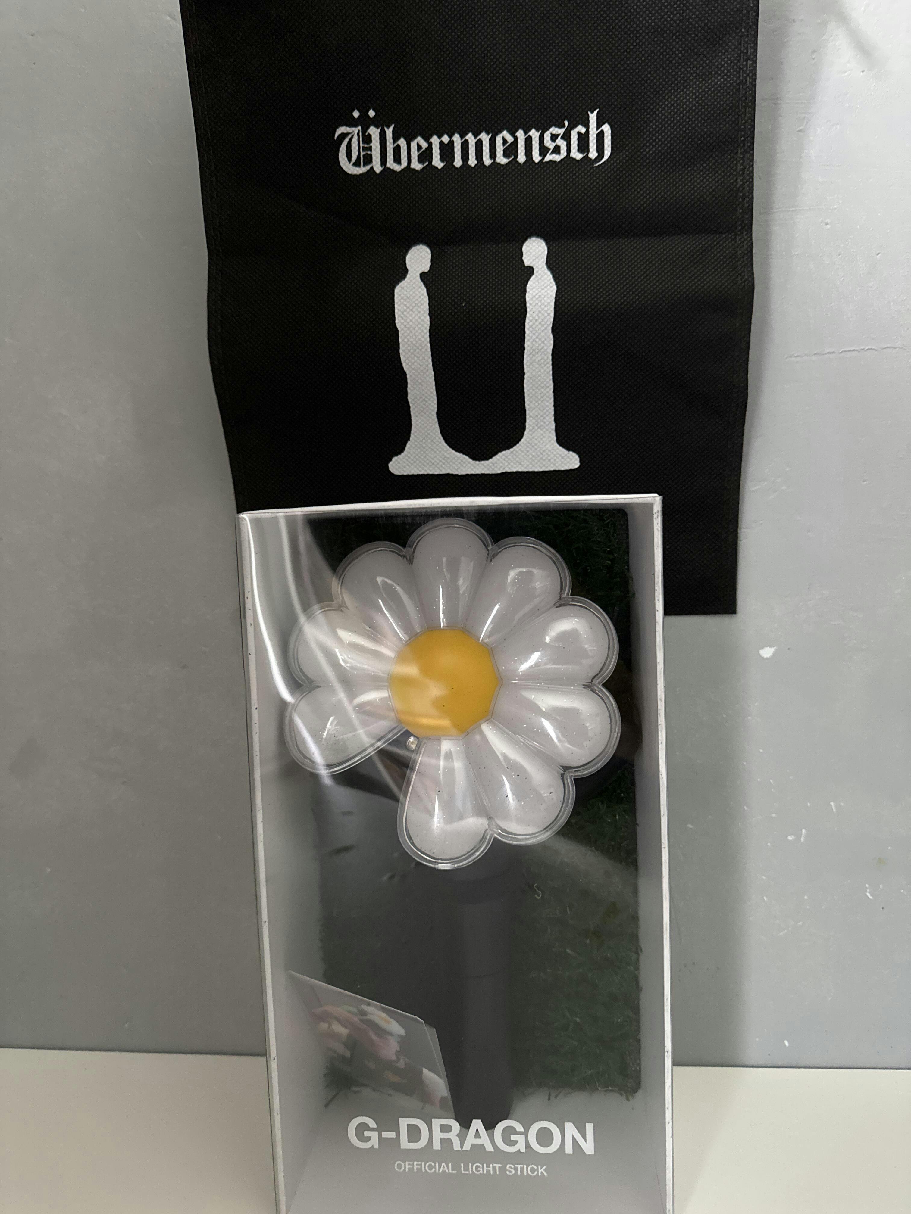 G-DRAGON OFFICIAL LIGHT STICK / CRADLE / KEYRING – SEOUL TERRACE