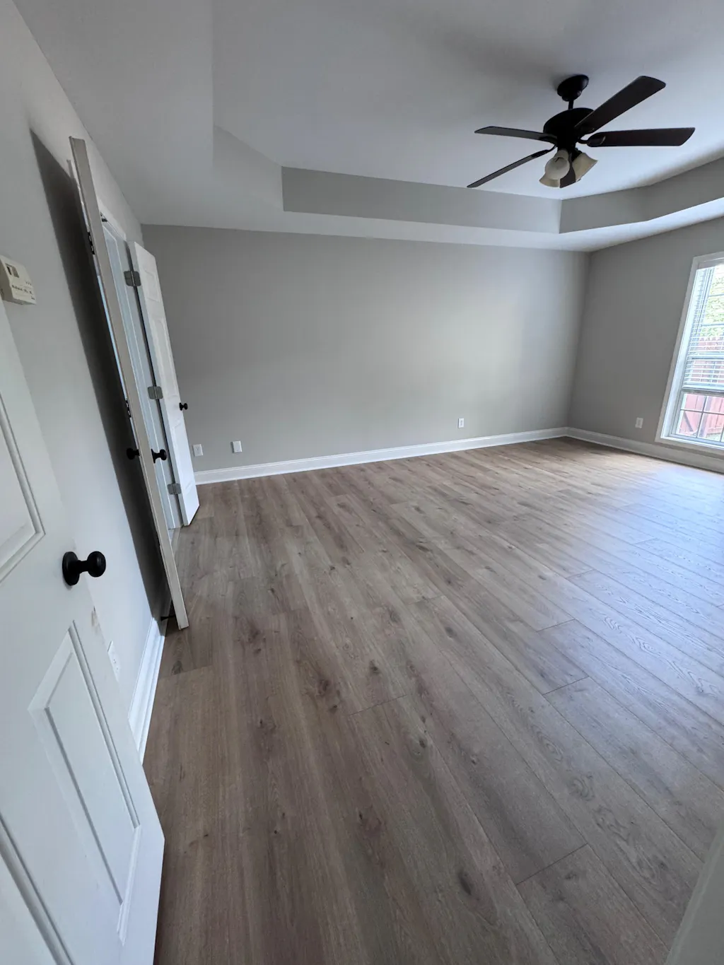 Florence Peak | Natural Blonde Oak Sequoia Flooring | Waterproof Lamin