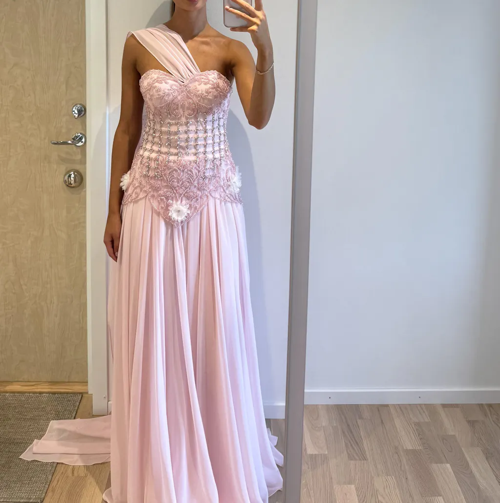Luxury Pink Arabic Floral chiffon Evening Dress With Cape LA73451