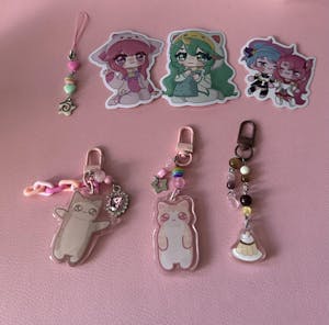 Silly Standing Cat Keycharm - Beaded Keycharm