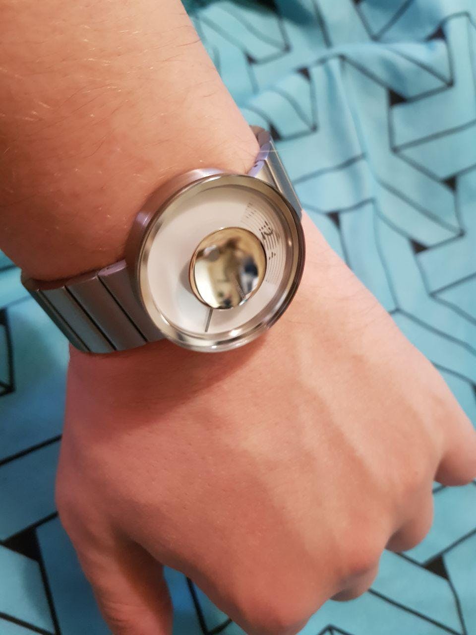 Issey Miyake Vue SILAV001 - SeriousWatches.com