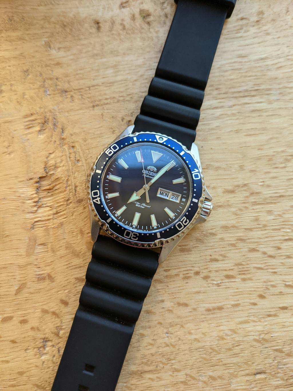 Orient RA-AA0006L Kamasu Mako III - SeriousWatches.com