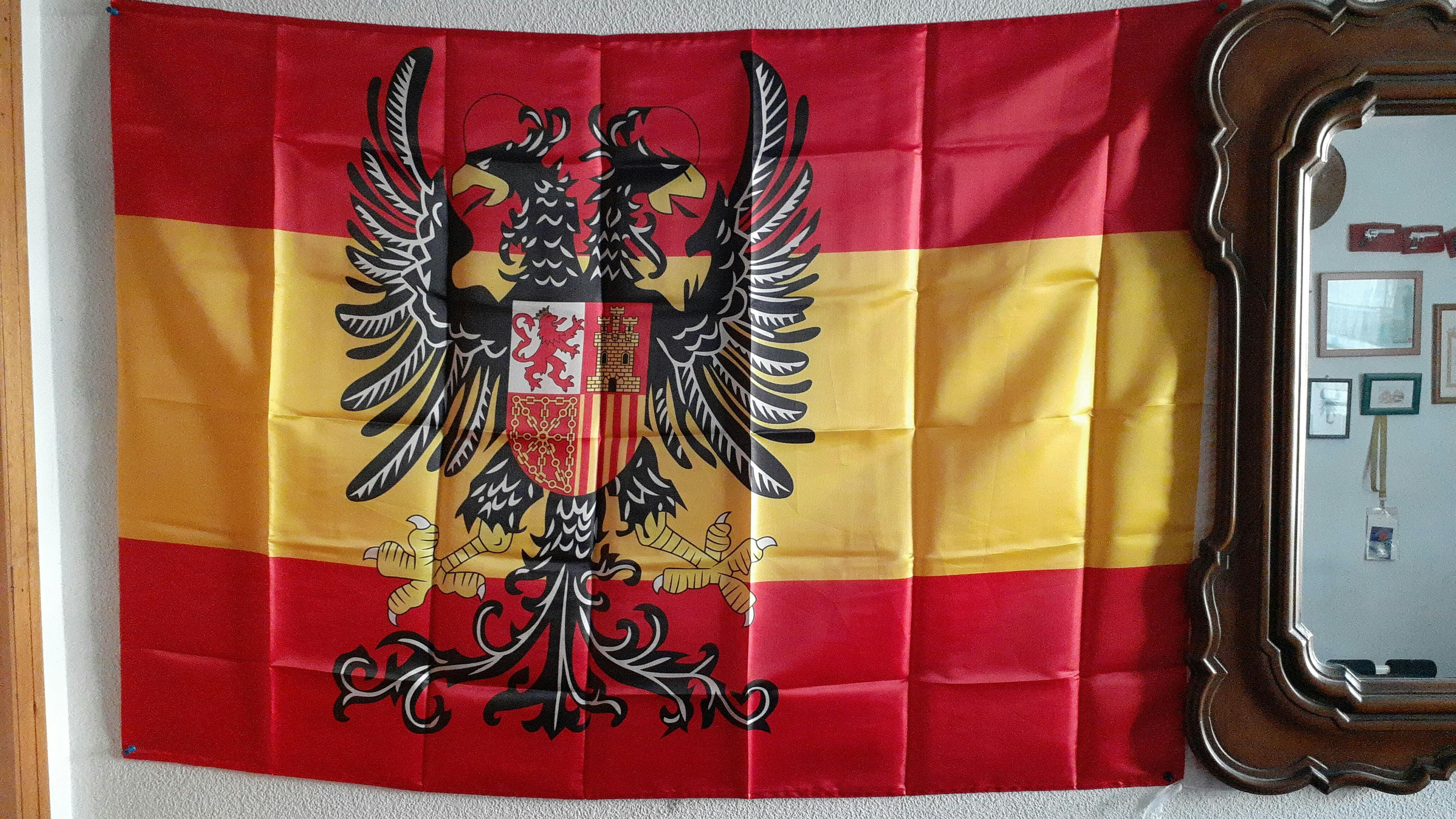 Bandera de España con el águila bicéfala — SERMILITAR Bandera de España con el águila bicéfala — SERMILITAR