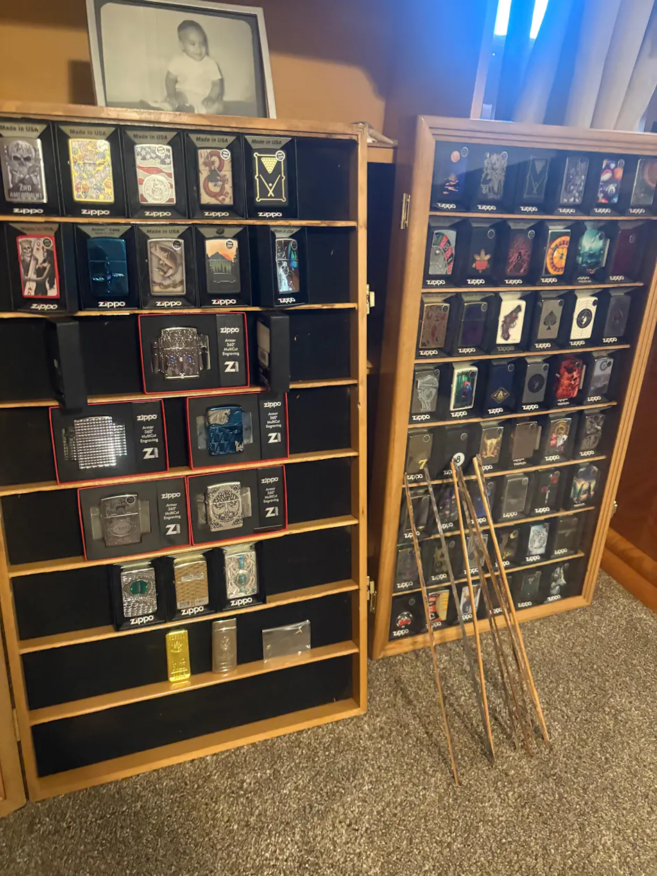 25 Lighter Display Case Cabinet (for displaying in retail box) 25 Lighter Display Case Cabinet (for displaying in retail box)