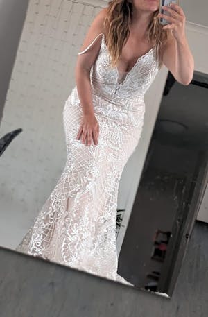 Spaghetti Strap V Neck Wedding Dress Appliques Lace Wedding Gown Mermaid Sexy Bridal Dress Custom Size Charming Bridal Gown