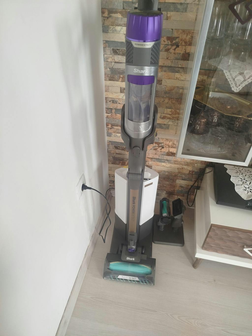 Shark PowerDetect Clean&Empty Auto-Empty Sistemli Pet Başlıklı Şarjlı Dikey Süpürge