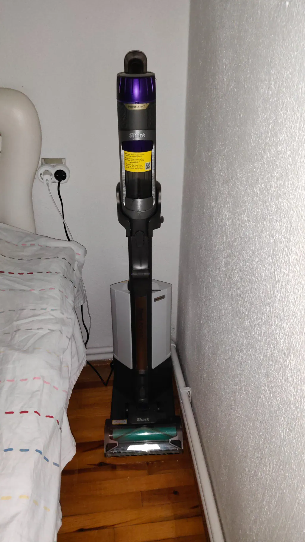 Shark PowerDetect Clean&Empty Auto-Empty Sistemli Pet Başlıklı Şarjlı Dikey Süpürge
