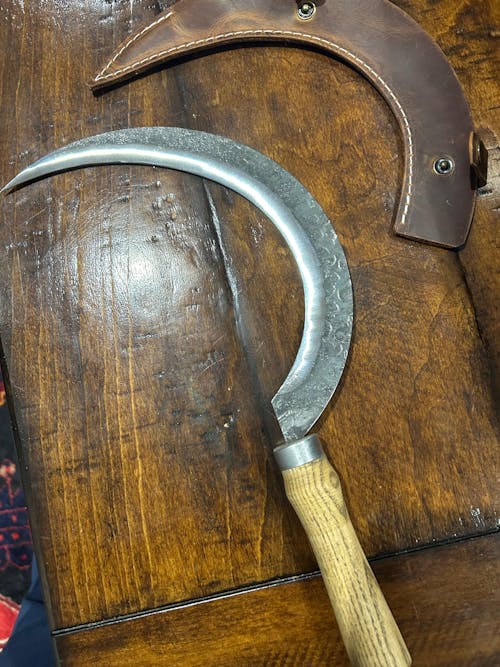 Hand-Forged Large Sickle, ⌀19 cm (7.5 inches) Blade, Leather Belt Attachment