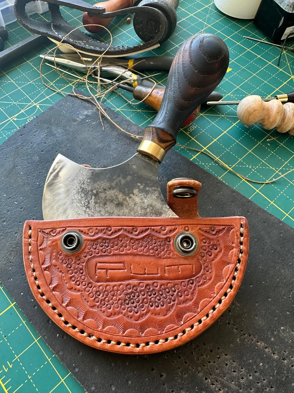 Leather Round (Half Moon) Knife, 10.5 cm (4.1 inches)