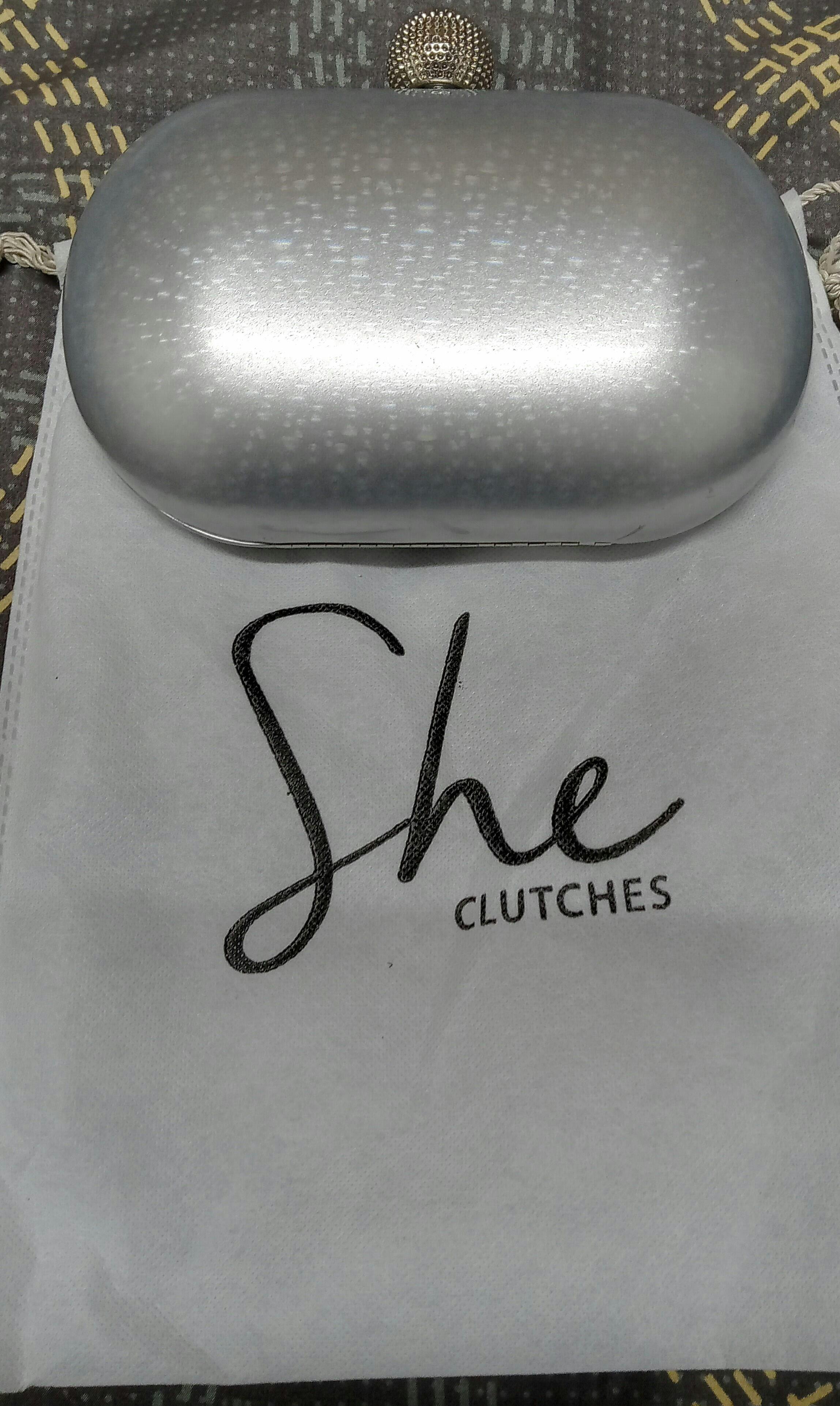 Snow ball She Clutches