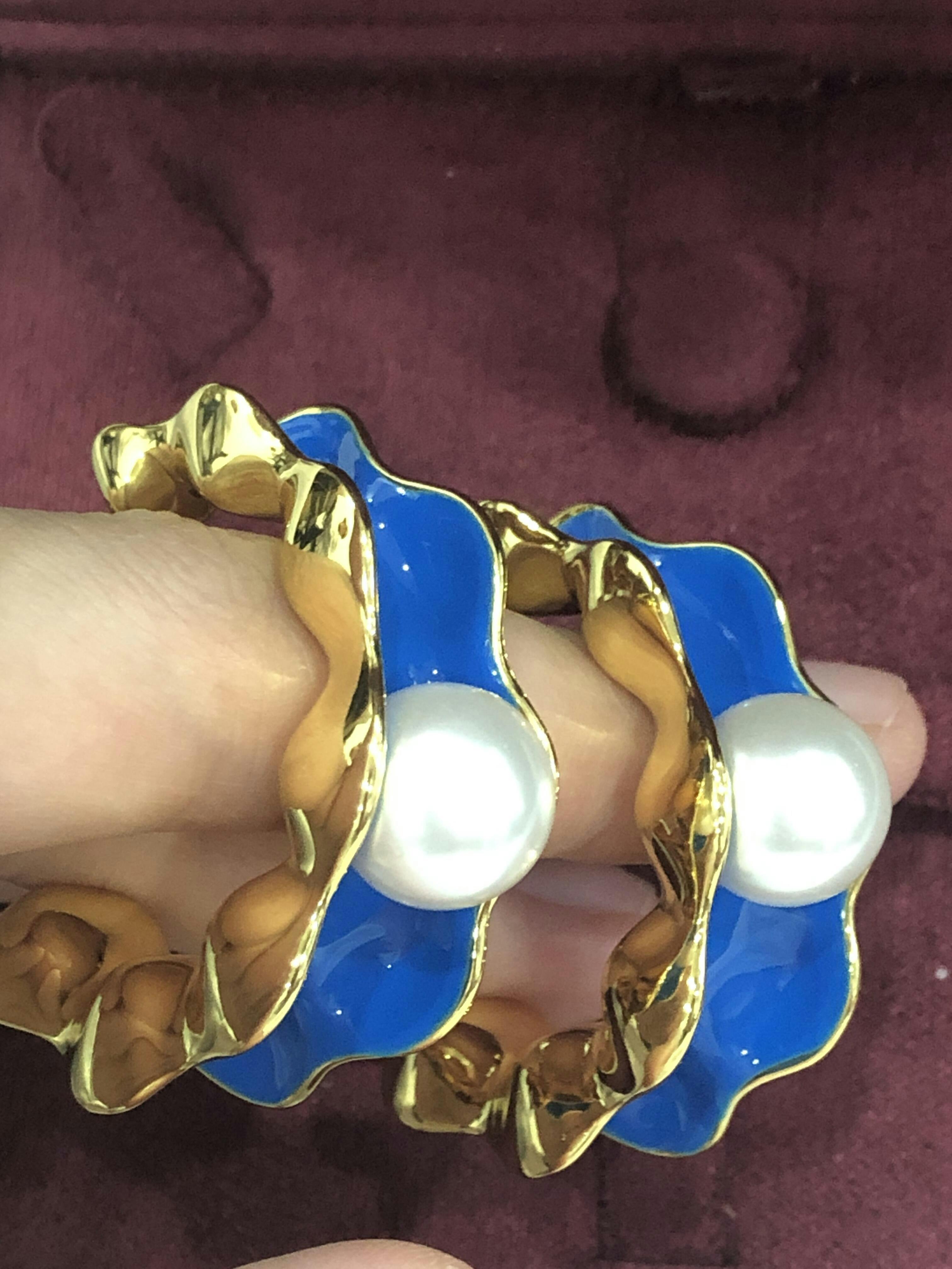 Thetis' Wave Pearl EarringsjewelryPearlGold Vermeil She's Amoré