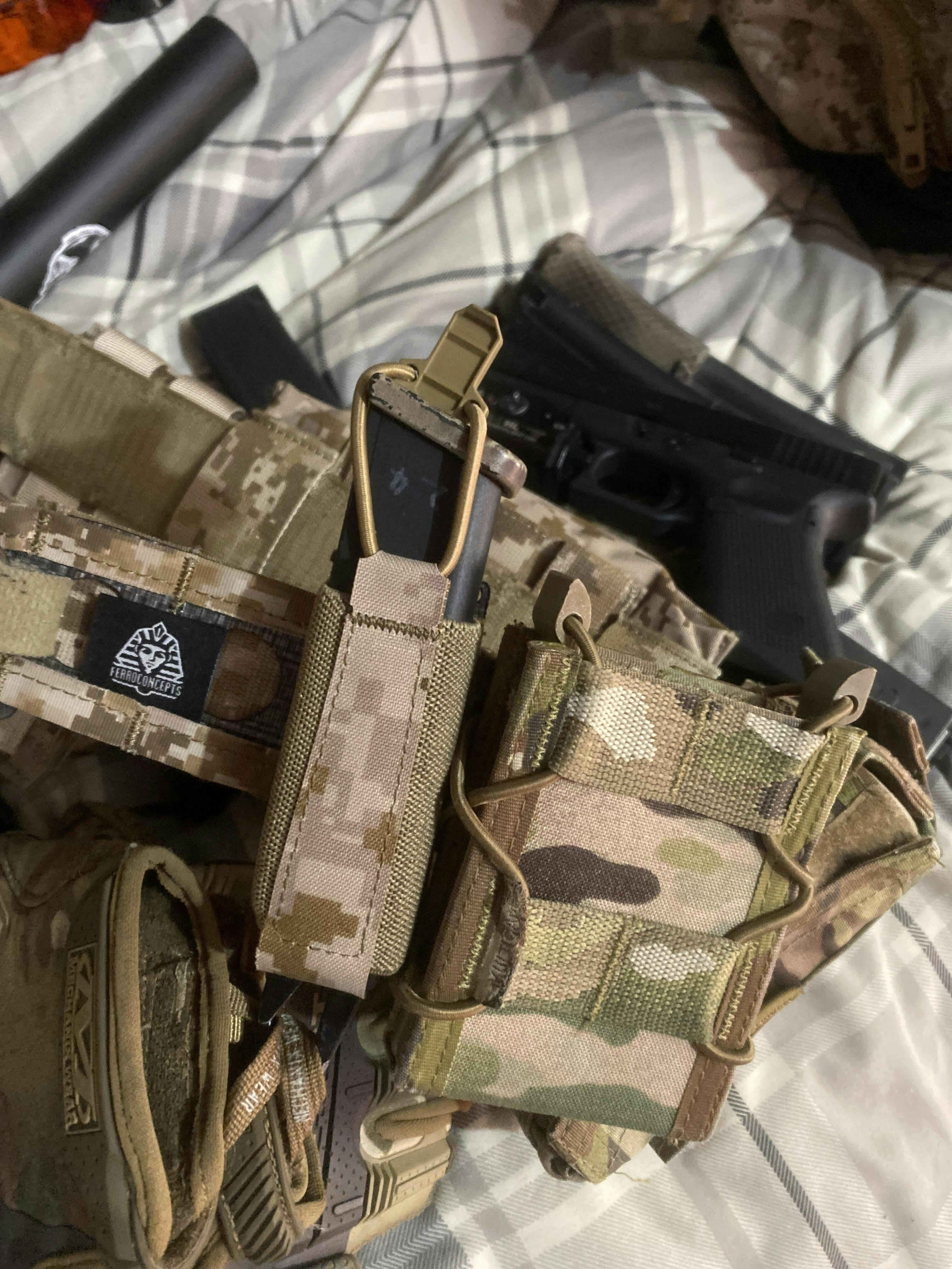 Shekkin gears tactical gears Single 9mm mag pouch with Tegris plate