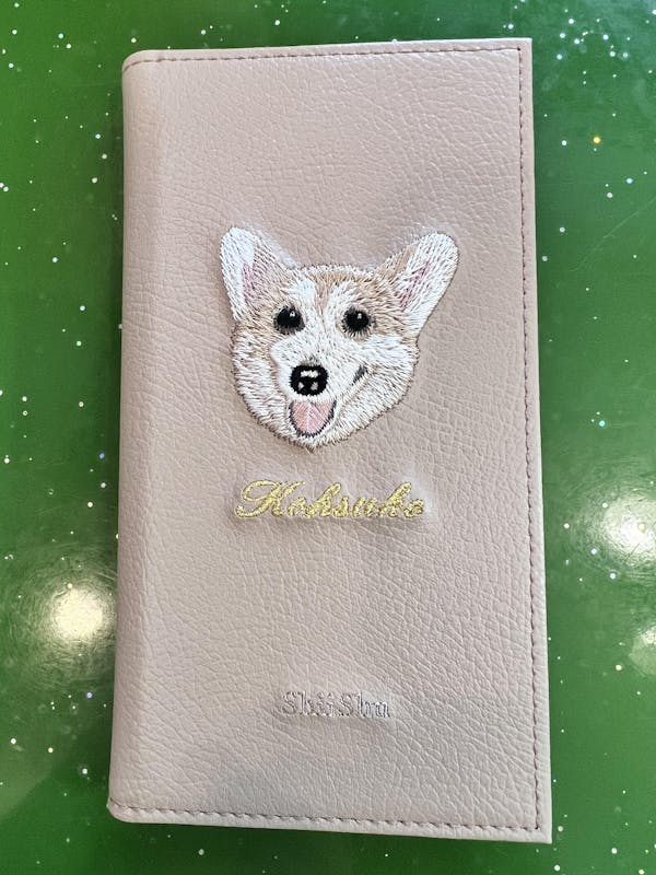 刺繍スマホケース【座るくまモン】ShiiShu（シーシュ） ｜iPhoneケース