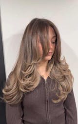 Glueless Pré-blanchi Couche Couleur Mèches Blondes Ombrées 13x4 Perruque Sans Colle Ondulé 250% Densité