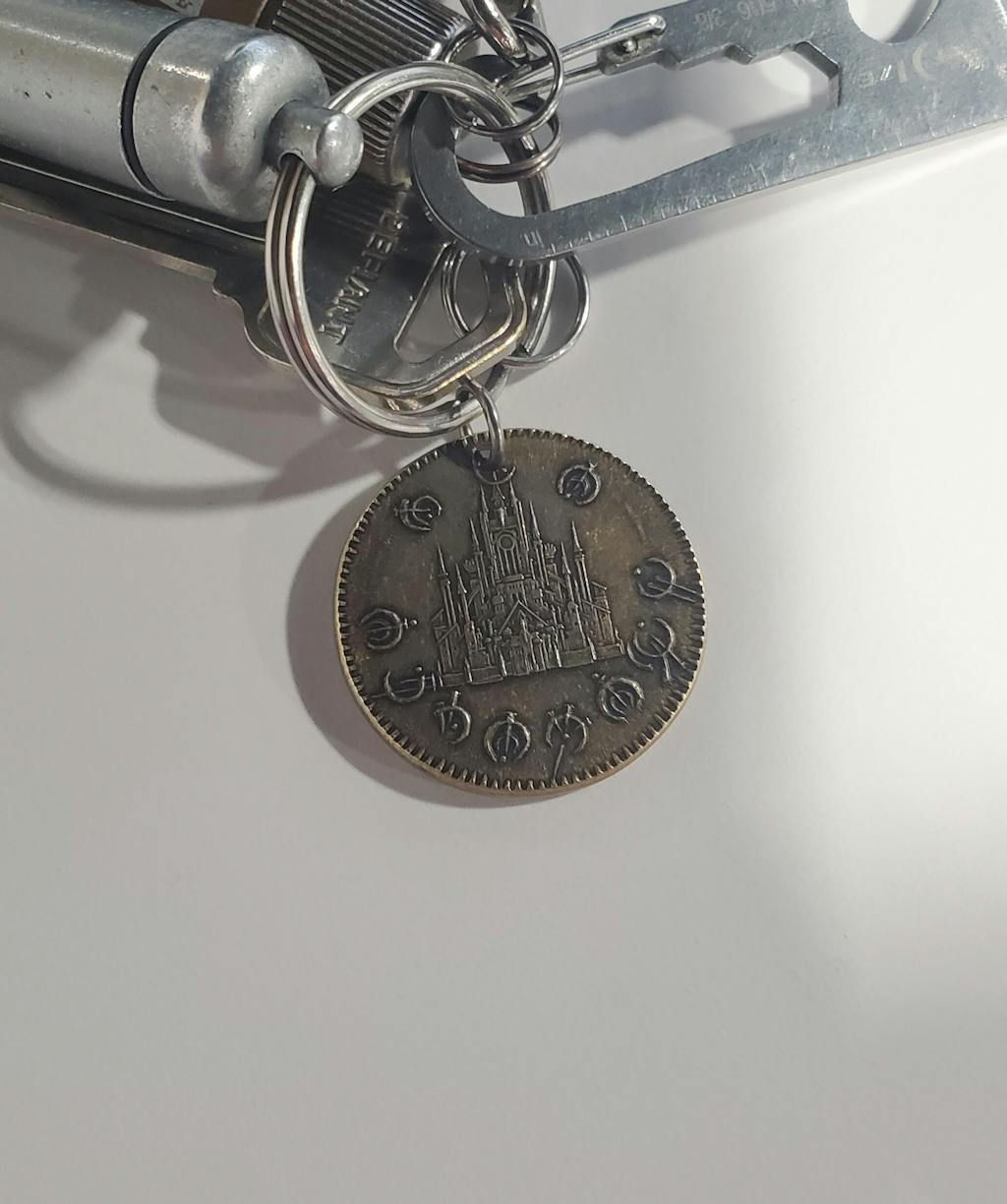 Golden Boxing of The Final Empire Keyring - Mistborn