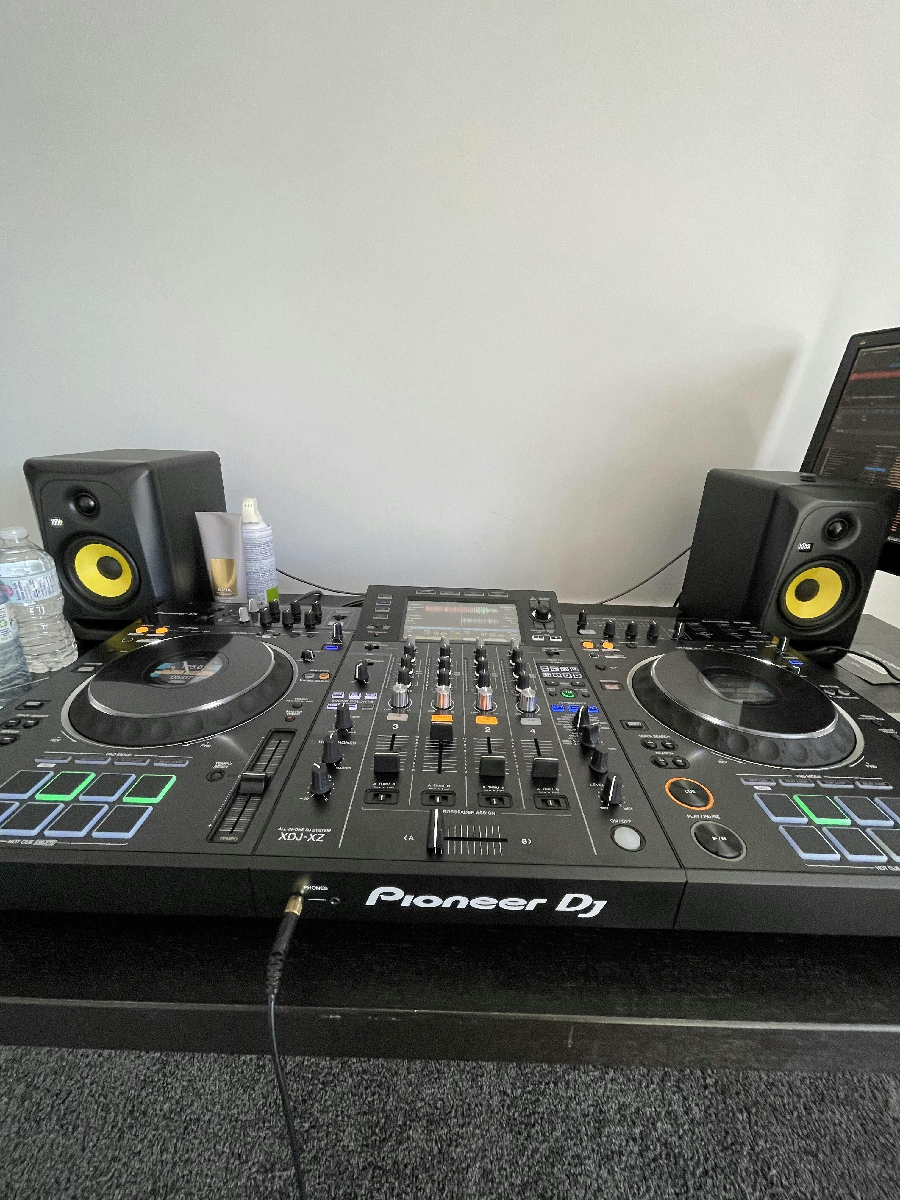 Controladora Pioneer DJ XDJ-XZ