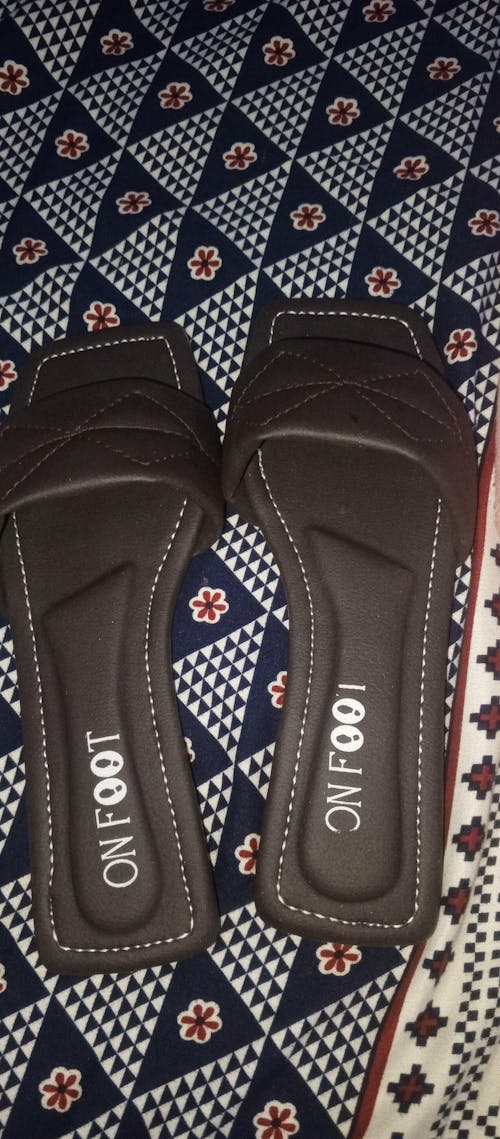 Croc- Comfy Slipper | Brown