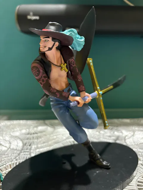 One Piece Dracule Mihawk Action Figure PVC Anime Figurine | 15 CMS |