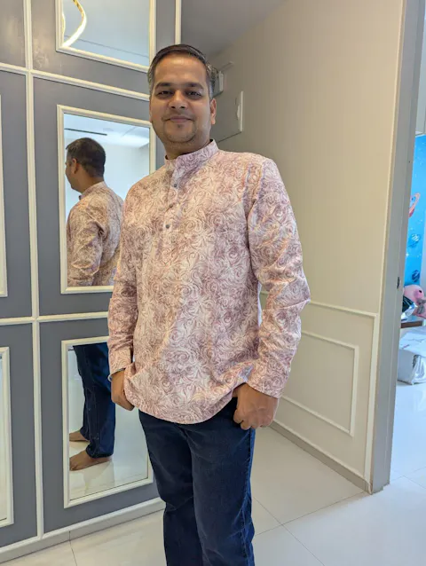Digital Abstract Swirl Print or Textured Ornamental Pattern Short Kurta for Men