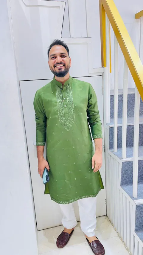 Elegant Silk Kurta pyjama set with Embroidery