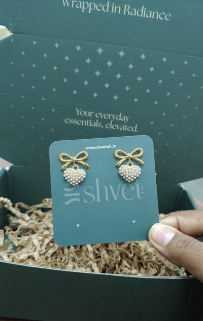 Heart & Bow Pearl Earrings