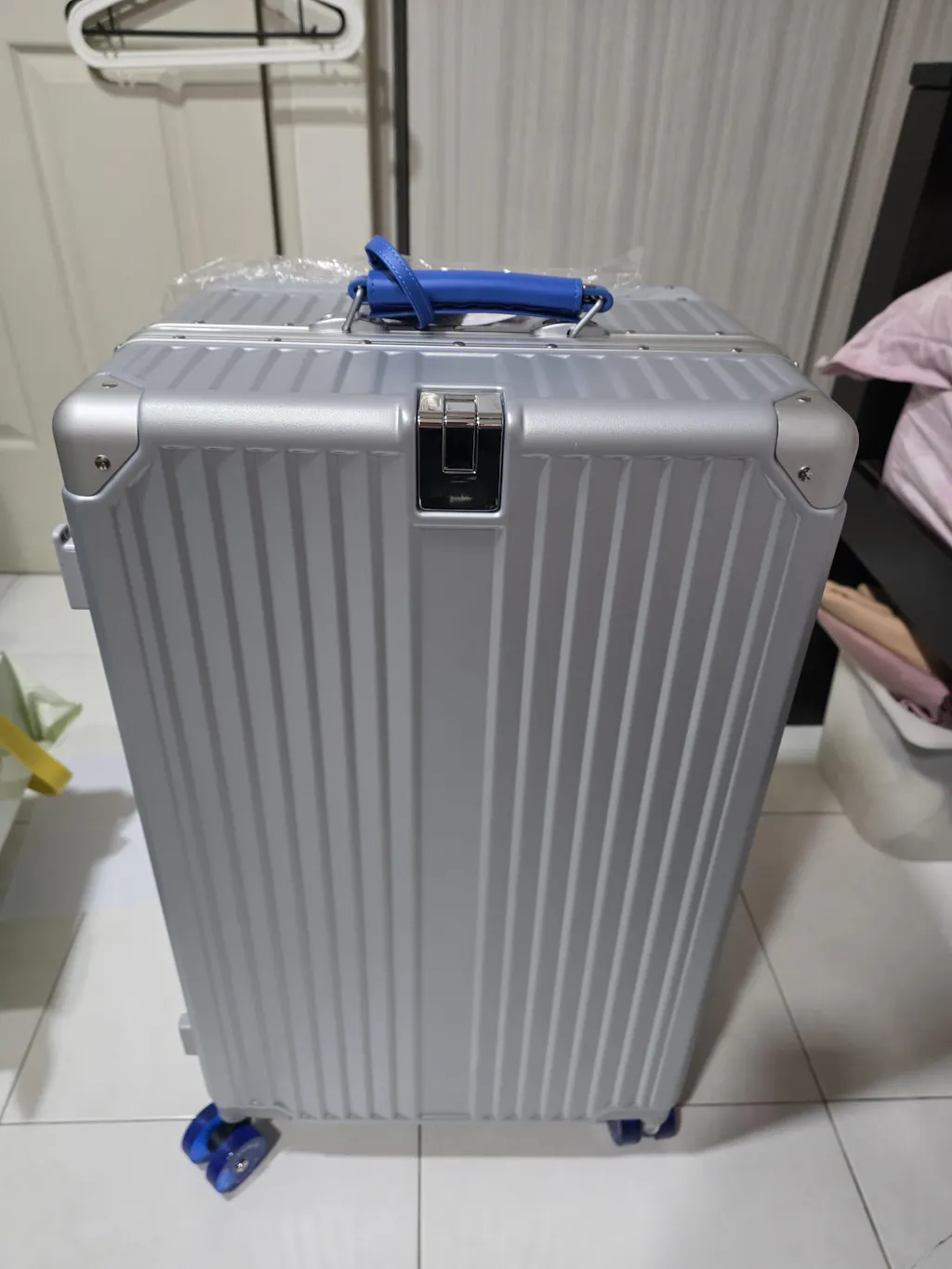 SIGNICIA Curated Bespoke Luggage