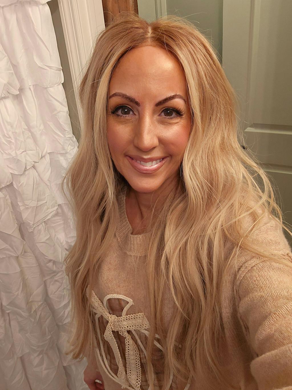 Hairalicious Silk Top, Lace Front Wig, "Golden Rose Blonde" (R3333)