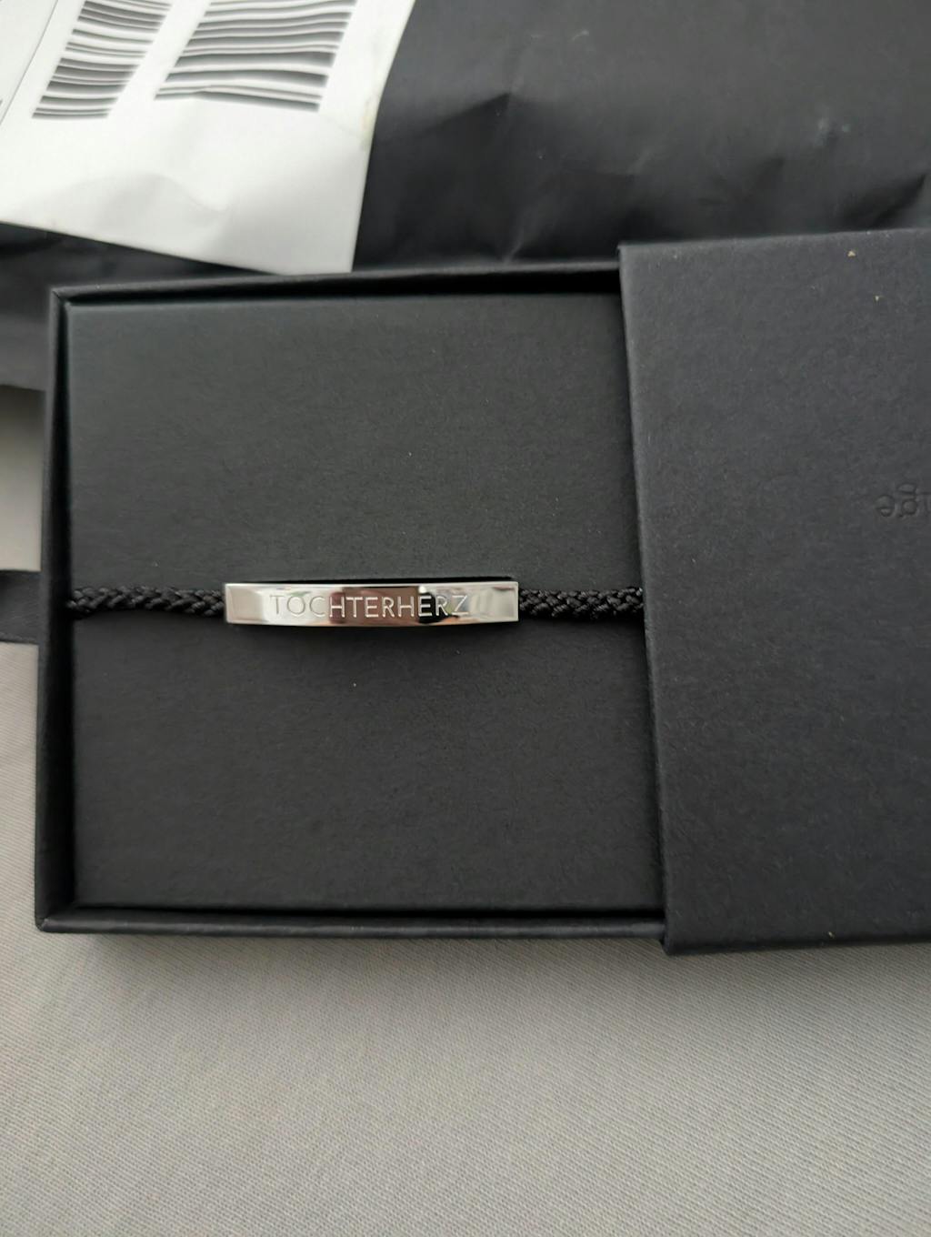 Überraschungsarmreif